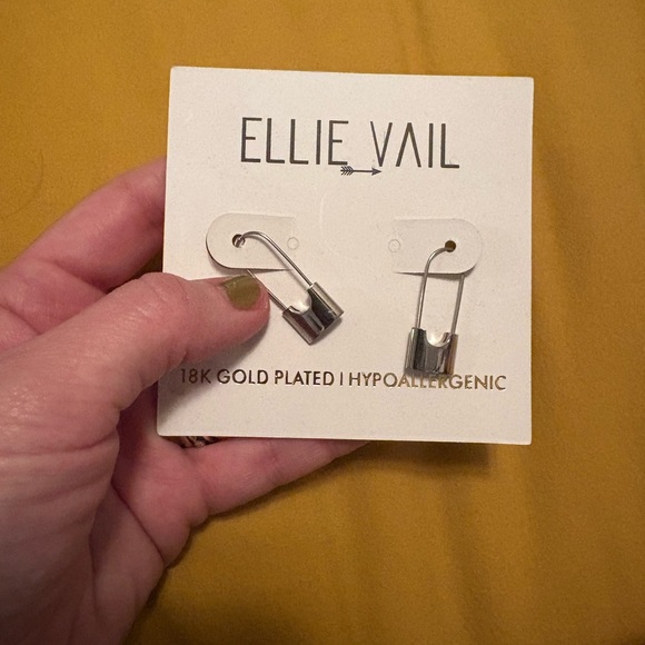 NWOT Ellie Vail Londyn Lock Earrings - Picture 3 of 6